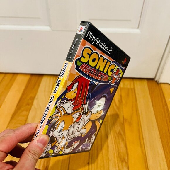 PLAYSTATION 2 - SONIC MEGA COLLECTION PLUS Game COMPLETE New BLACK LABEL PS2 - Picture 3 of 16